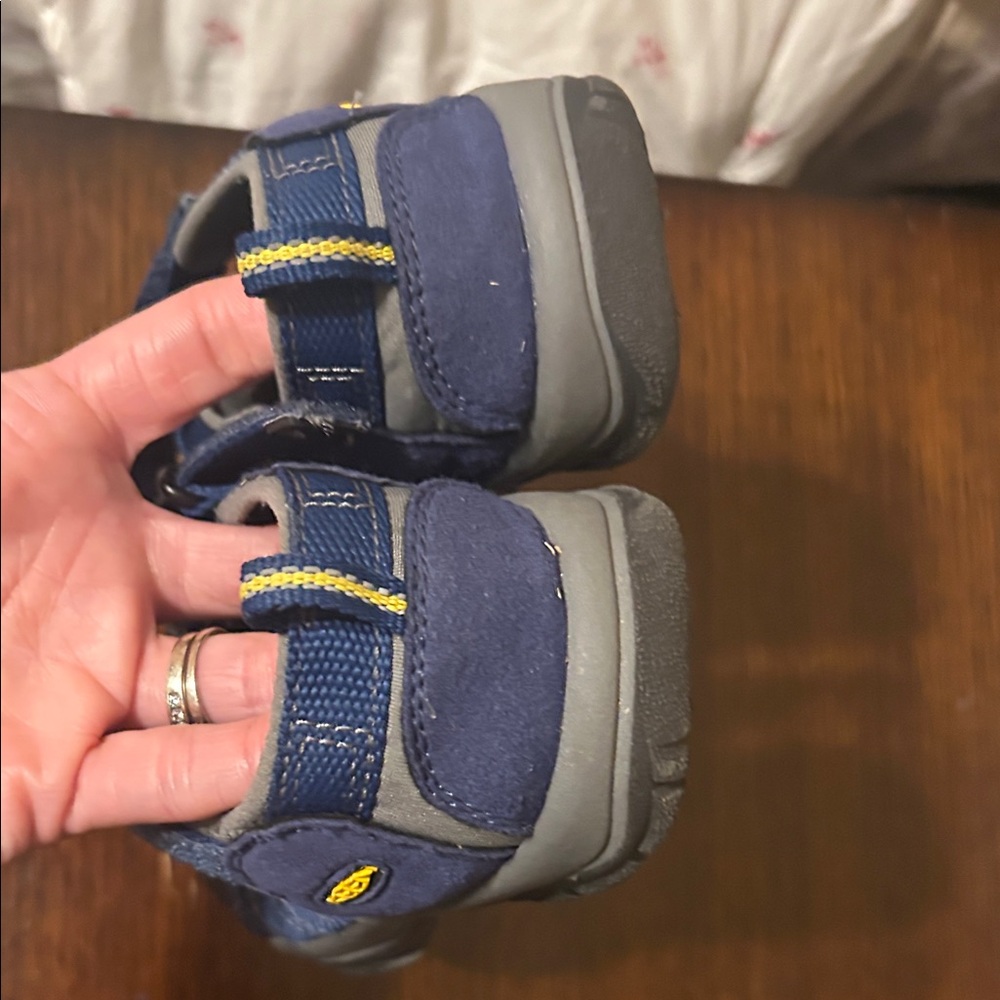 Keen Kids Navy and Gray Sandals - Picture 4 of 6